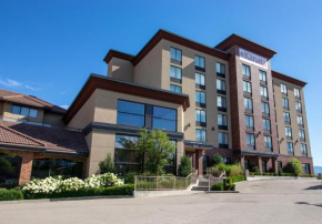  Hotel Kelowna & Conference Centre  Келоуна